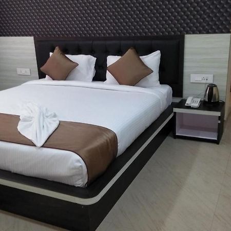 The Four Season Hotel Dimāpur Kültér fotó